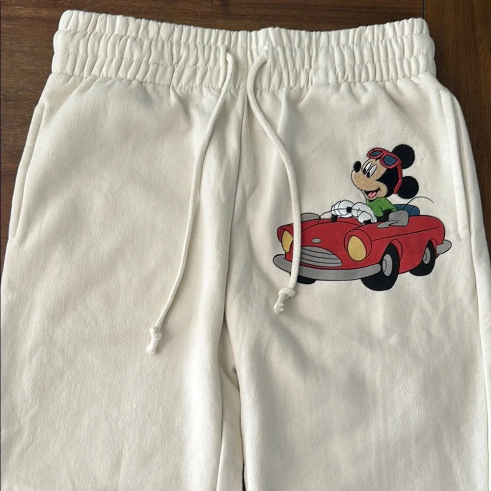 Disney Mickey and‎ Friends Cream Joggers women’s size small 3/5 juniors